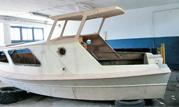 Remont jachtu motorowego na przykładzie drewnianej jednostki z lat 60.
